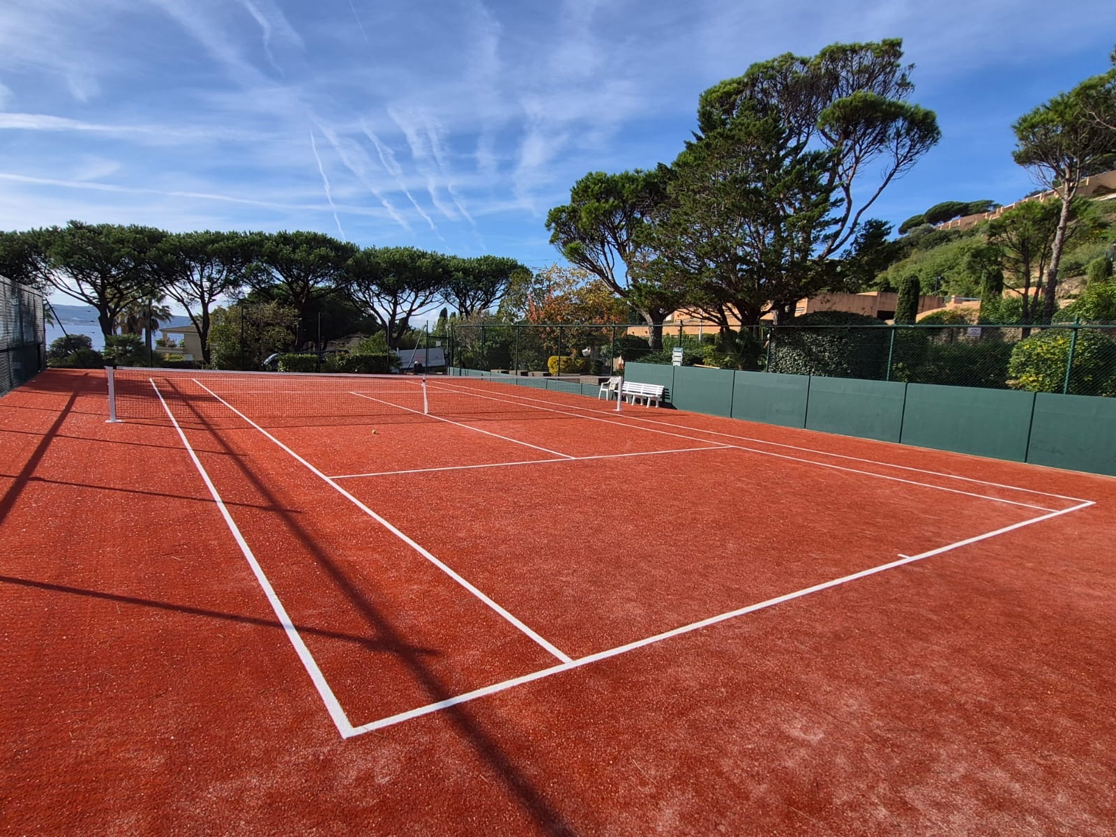 terrain de tennis à Sainte-Maxime (83)